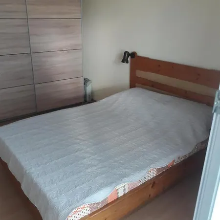 шато Apartment Aheloy