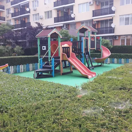 Apartmán шато Acheloj